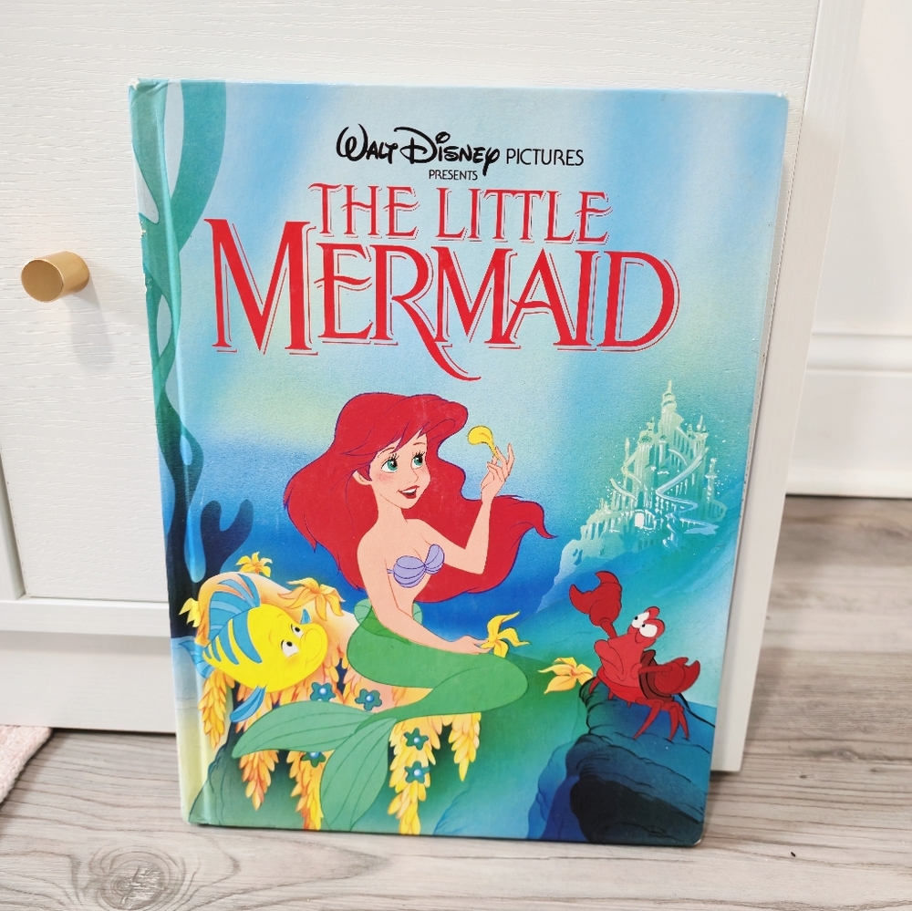 Walt Disney's 1992 Vintage The Little Mermaid Story Book